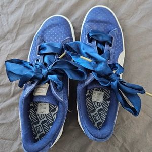 Womens Puma Tennis Shoe, Size 9, Navy Blue